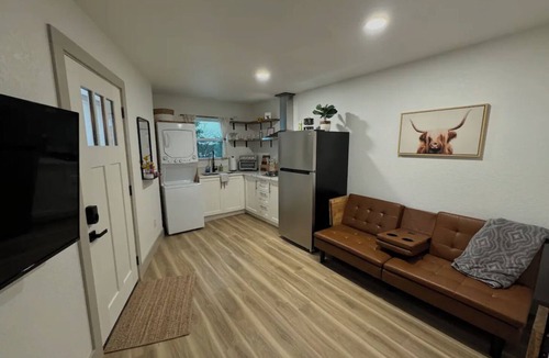 Schertz House | Charming Studio in Schertz with Private Entrance