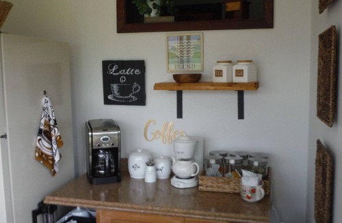Baker City House | Charming Vintage Farmhouse With Spectacular Views - sleeps up to 8