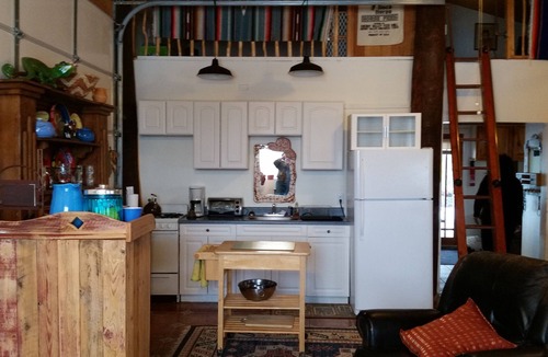 Placitas House | Charming 'Western' Guest House in the Placitas Foothills; Peaceful Yet Close