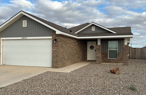 Midland House | Cheerful 3 Bedroom House in Midland, TX! Fast WIFI, Coffee, Parking!