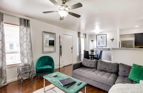 Knox - Henderson House | Chic Dallas Condo w/Pool, Walk to Knox Street!