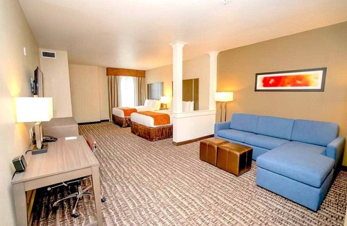 Barker Hotel | Chic hotel with AC and fitness room in marvelous Houston