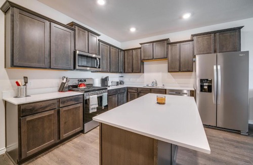 Mesquite House | Chic Mesquite Townhome about 11 Mi to Downtown Dallas!
