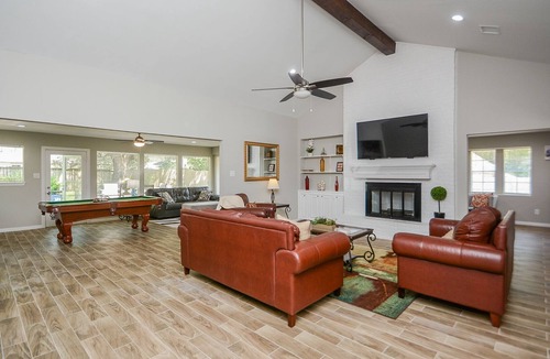 April Sound House | Chic & Serene Home in Lake Conroe w/Pool Table