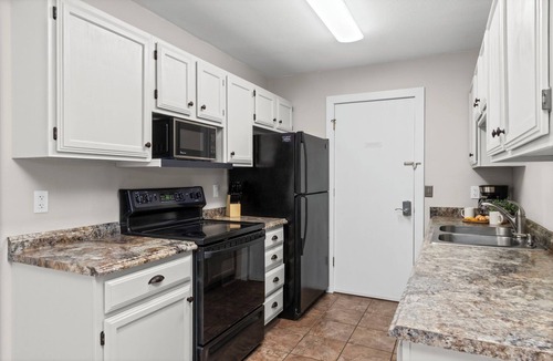 Windsor House | Chimney Park Retreat | King Suite, Sleeps 10