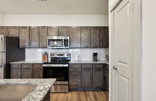 Cleburne Apartment | Chisholm Trace 734 I Spacious 1 Bed 1 Bath