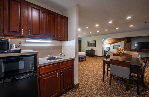 Chillicothe Hotel | Christopher Inn and Suites
