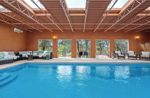Santa Fe House | Cinco Chimineas- Indoor Pool, Walk to Plaza