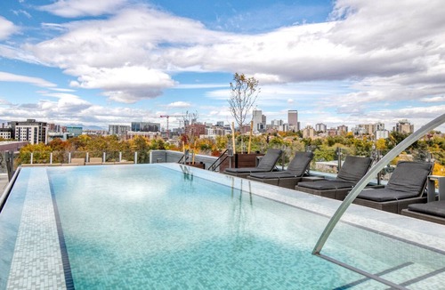 Speer Apartment | Classic Wash Park 1BR w/ Pool, Gym & W/D, nr trails, by Blueground