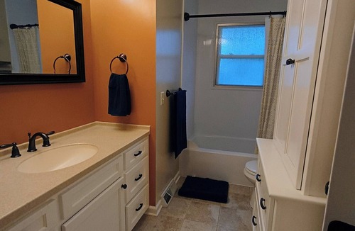 Buchanan County House | Clean 2 Bedroom House w/Office Near Mosaic and Mo West University