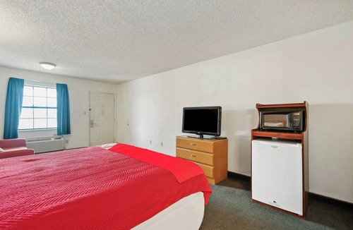 Junction Hotel | Clean, Comfortable, Pet-Friendly Lodge Near I-10 – Ideal for Road Trippers