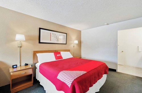 Junction Hotel | Clean, Comfortable, Pet-Friendly Lodge Near I-10 – Ideal for Road Trippers