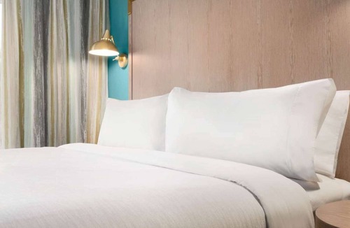 Whittier Hotel | Close to CU Boulder + Free Breakfast. Pool. Gym.