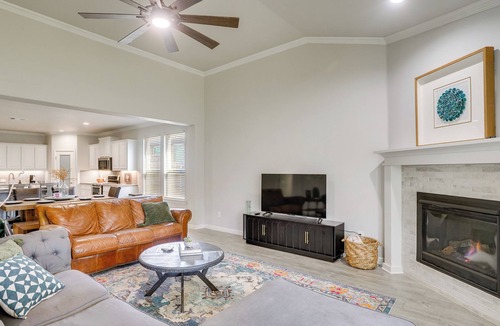 Midland House | Close to Energy Giants! 3,300-Sq-Ft Midland Home