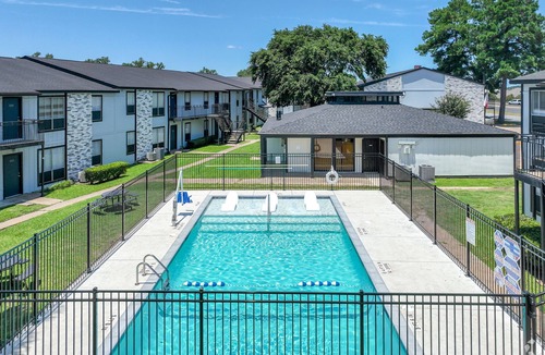 Lufkin Apartment | Close to everything 1-bedroom apartment w/AC & fitness room in charming Lufkin