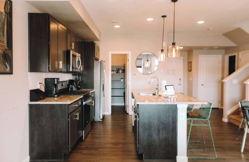 Dupont House | CO4. (House) La Casa Bonita/New/Stylish/Clean