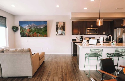 Dupont House | CO4. (House) La Casa Bonita/New/Stylish/Clean