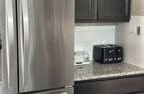 Boerne House | COLD AC! Relax in comfort at Spacious Simplicity-modern amenities with spa!