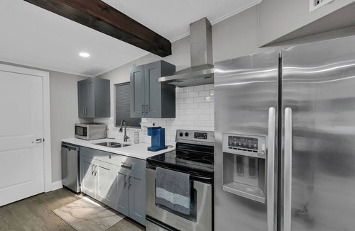 Gladewater House | Come spend a peaceful weekend at this gorgeous, newly remodeled, lake house.