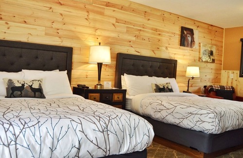 Estes Park Hotel | Come stay at the Mountain Lodge for unbelievable views!