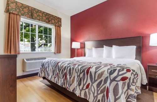 Council Bluffs House | Comfort and Convenience! Pool, Free Parking, Near Union Pacific Museum