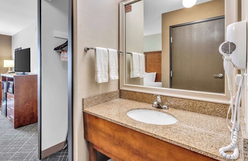 Wheat Ridge Hotel | Comfort Inn Denver West Arvada Station