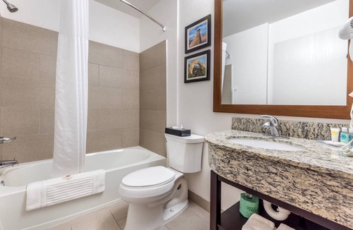 Aztec Hotel | Comfort Inn & Suites Aztec - Farmington Area
