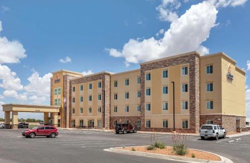 Edgewood Hotel | Comfort Inn & Suites Edgewood