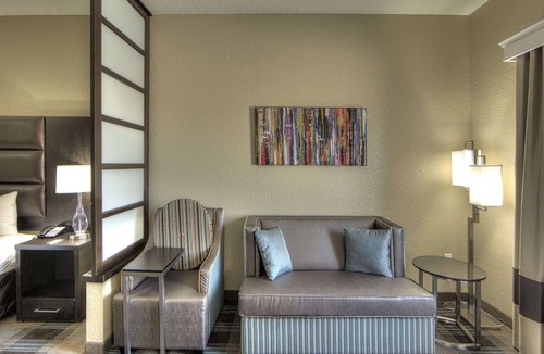 White Settlement Hotel | Comfort Inn & Suites Fort Worth West I-30 NAS JRB