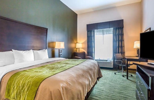 Moore Hotel | Comfort Inn & Suites Moore - Oklahoma City