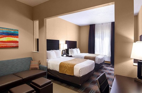 Barker Hotel | Comfort Suites Houston West at Clay Road