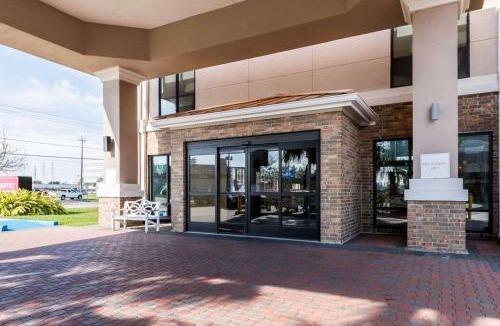 Webster Hotel | Comfort Suites near NASA - Clear Lake