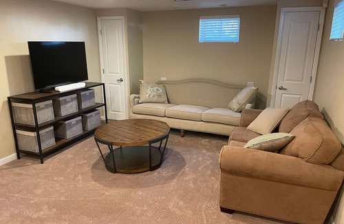Englewood House | Comfortable 3-bed home w/backyard in a quite neighborhood just south of Denver