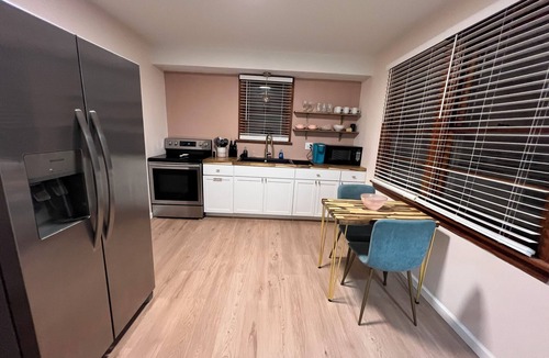 Belleville House | Comfortable Duplex in Belleville