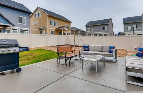 Green Valley Ranch House | Comfortable Family Home at DIA with PlayStation 4 VR and EV charger