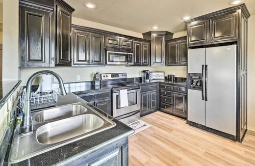 Springdale House | Comfortable Home in Springdale