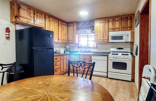 Blue Cabin | Comfortable ranch style cabin with prime location to both Arizona and New Mexico