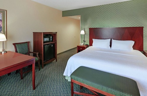 Borderland House | Comfortable Room! Free Airport Transfer!