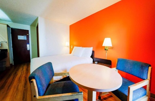 Hermiston Hotel | Comfortable Stay Near Eastern Oregon Airport — Pet-Friendly Room in Hermiston
