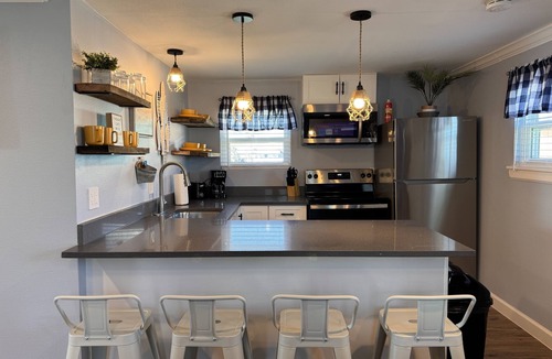 Surfside Beach House | Comfy Coastal Cottage Three