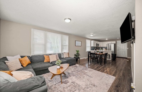 South Perry District House | Comfy & Modern Home Near Downtown Spokane