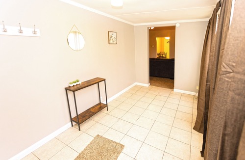 Granite City House | Comfy, Quiet, Clean & Affordable! Great Location! Best bang for your buck!