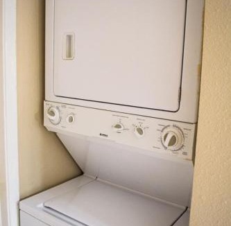 Thunderbird Apartment | Condo with Mountain Views and Pool Near Casino El Paso