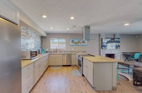 Heritage Hills House | Contemporary Beach House w/Hot Tub & 3 King Beds