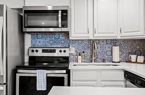 West Colfax Apartment | Contemporary Finishes - Studio Apt - Sloans Lake