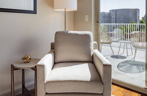 Civic Center Apartment | Contemporary large 1BR, in unit Washer/Dryer, FREE parking with all amenities!