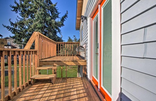 Burien House | Convenient Burien Getaway: 12 Mi to Dtwn SEA!