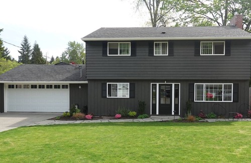 Mercer Island House | Convenient Mercer Island home loaded with amenities, 10 minutes from WC games