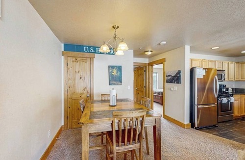 Fraser Condo | Convenient Mountain Condo w/Free WiFi, Mtn Views, Private Washer/Dryer, & Cable