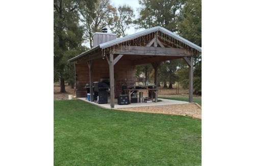 Start House | Convenient, Secluded and Safe!